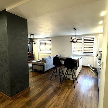 Modern Apartment In City Centre Bańska Bystrzyca Zewnętrze zdjęcie
