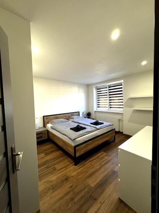 Modern Apartment In City Centre Bańska Bystrzyca Zewnętrze zdjęcie
